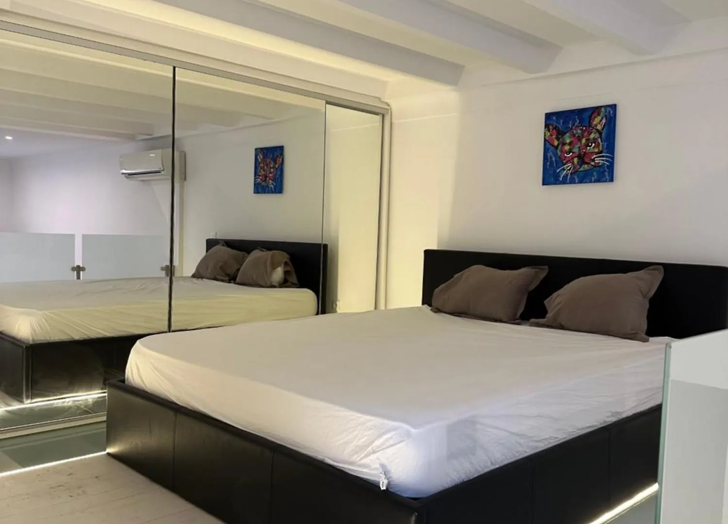 Loft Vieille Ville Cannes Proximite Plage Et Palais Des Festivals France